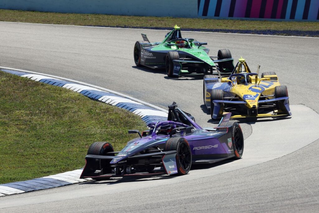 Kemenangan Wehrlein di Miami E-Prix: Rahasia Suksesnya - Bull Speed